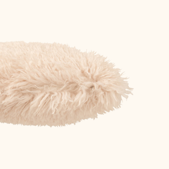 Sierkussen Hana met zachte textuur in een verfijnde beige tint