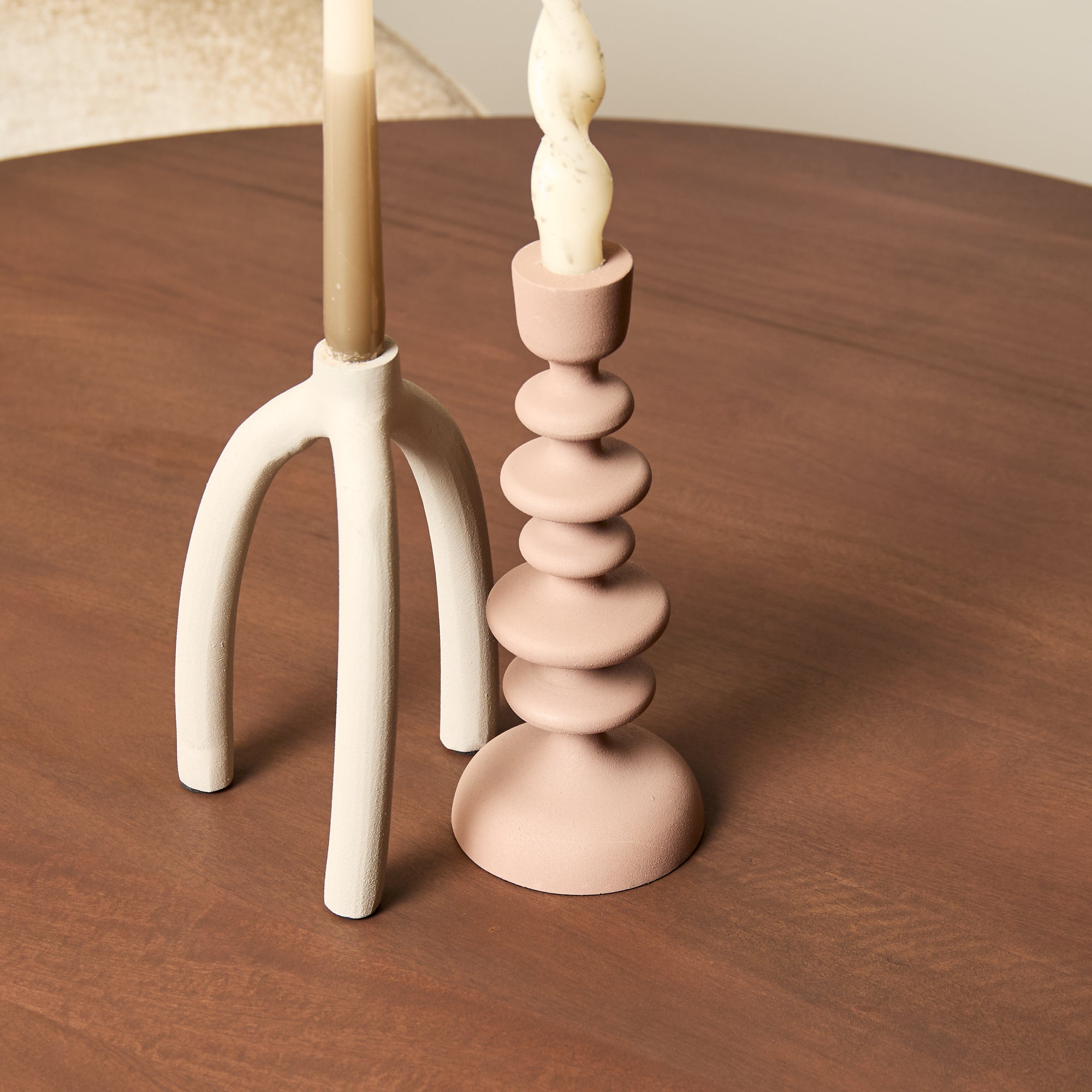 Ronde eettafel Sovi in walnoot 150cm