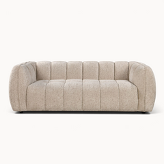Aika MySofa Seki 3-zitsbank in beige textuurstof met een modern, verticaal gestreept ontwerp en afgeronde armleuningen.