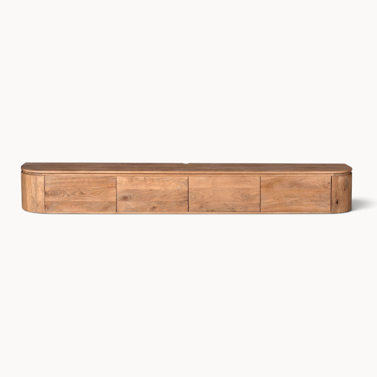 Aika Engawa tv-meubel van lichtbruin hout met afgeronde hoeken en vier lades voor een modern interieur.