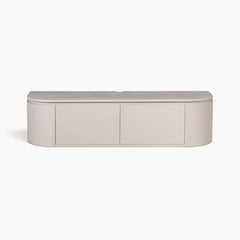 Aika Engawa tv-meubel met afgeronde hoeken in een lichte houtkleur voor een modern en minimalistisch interieur.