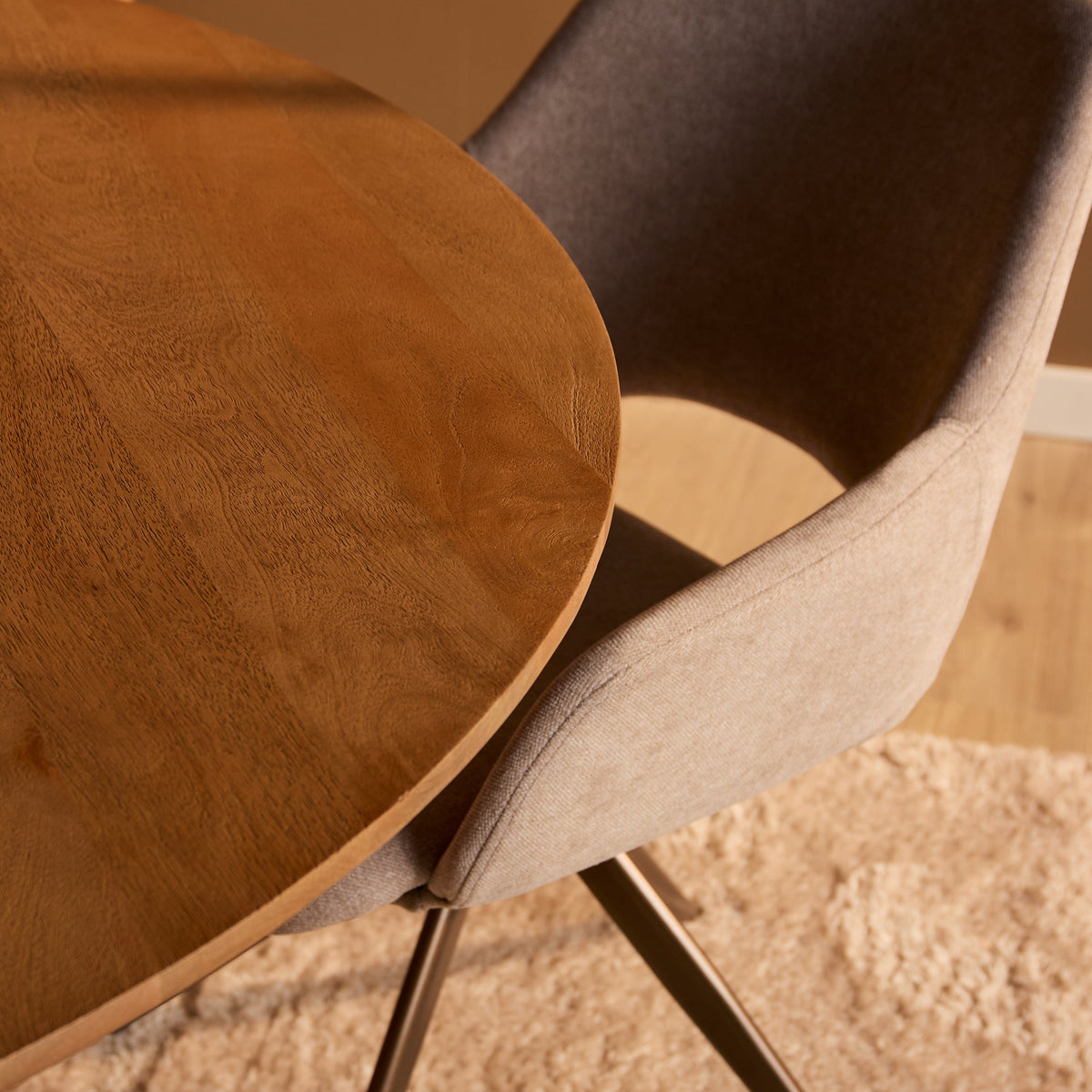 Ronde eettafel Tansu-3