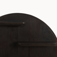 Aika wandrek Kier met een donkerbruin houten halfrond ontwerp en twee horizontale planken