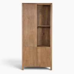 Aika Iwa vakkenkast in naturel hout met open en gesloten opbergvakken in een modern minimalistisch design.