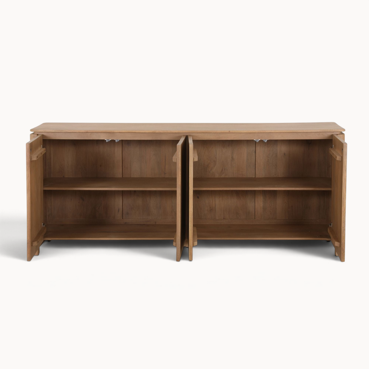 Aika Dressoir Iwa in naturel hout met open deuren en ruime opbergvakken voor een stijlvol interieur.