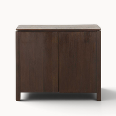 Aika dressoir Iwa in donkerbruin hout met een strak en minimalistisch ontwerp, perfect voor een modern interieur.