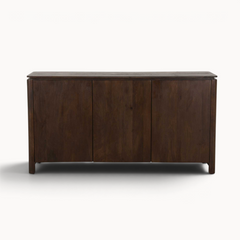 Aika Dressoir Iwa in donkerbruin hout met drie deuren en een strak, minimalistisch ontwerp.