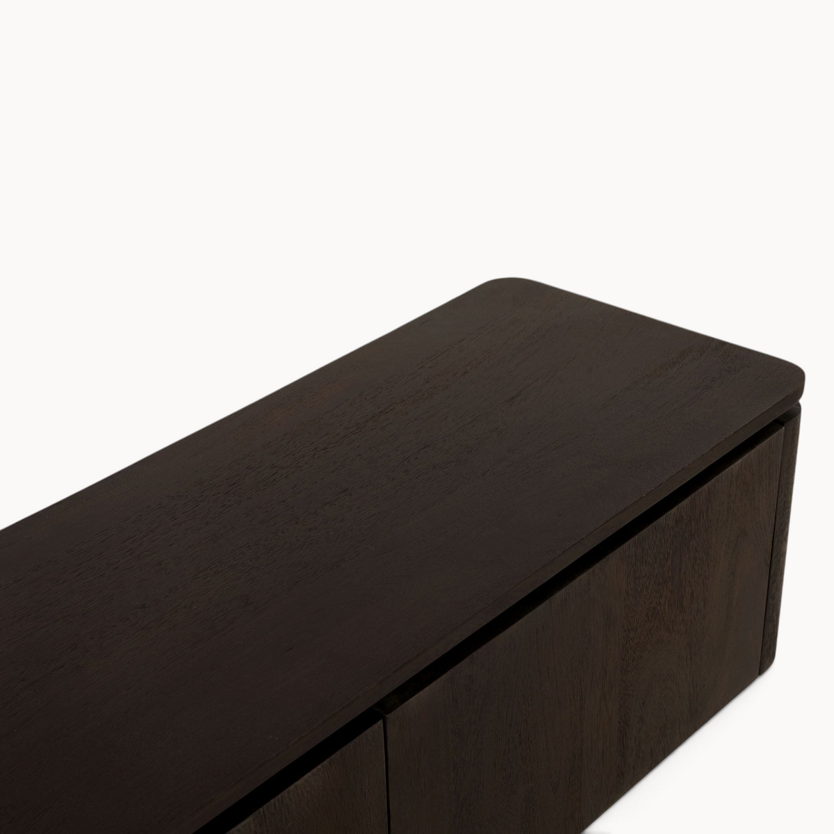 Aika zwevend tv meubel Iwa in donkerbruin hout met afgeronde hoeken en strak modern design