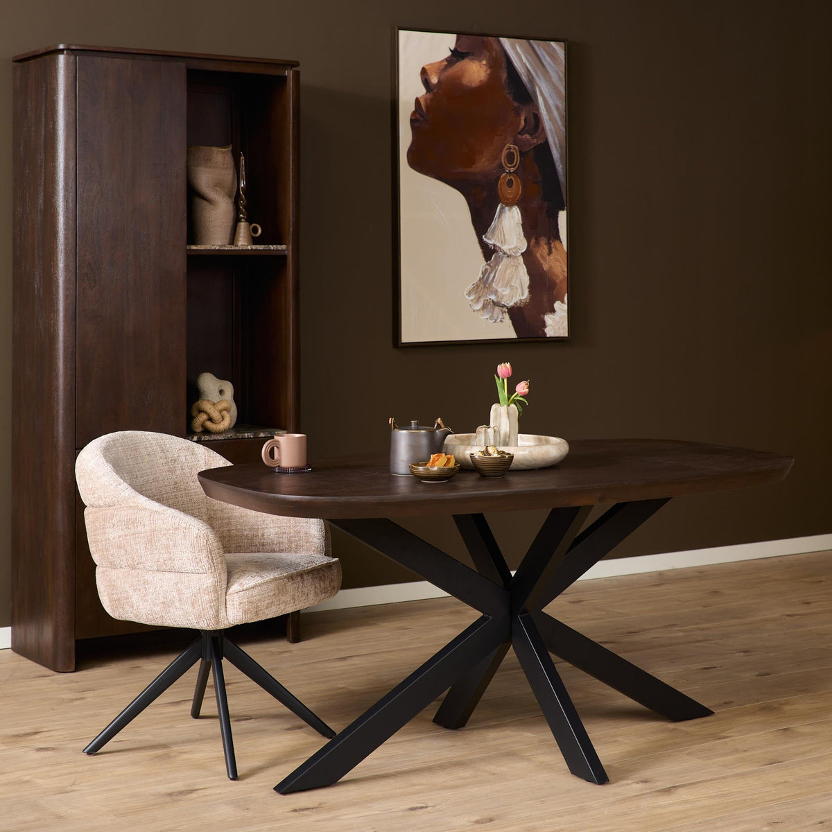 Eettafel Sova Ovaal 160 cm Bruin met zwarte poot