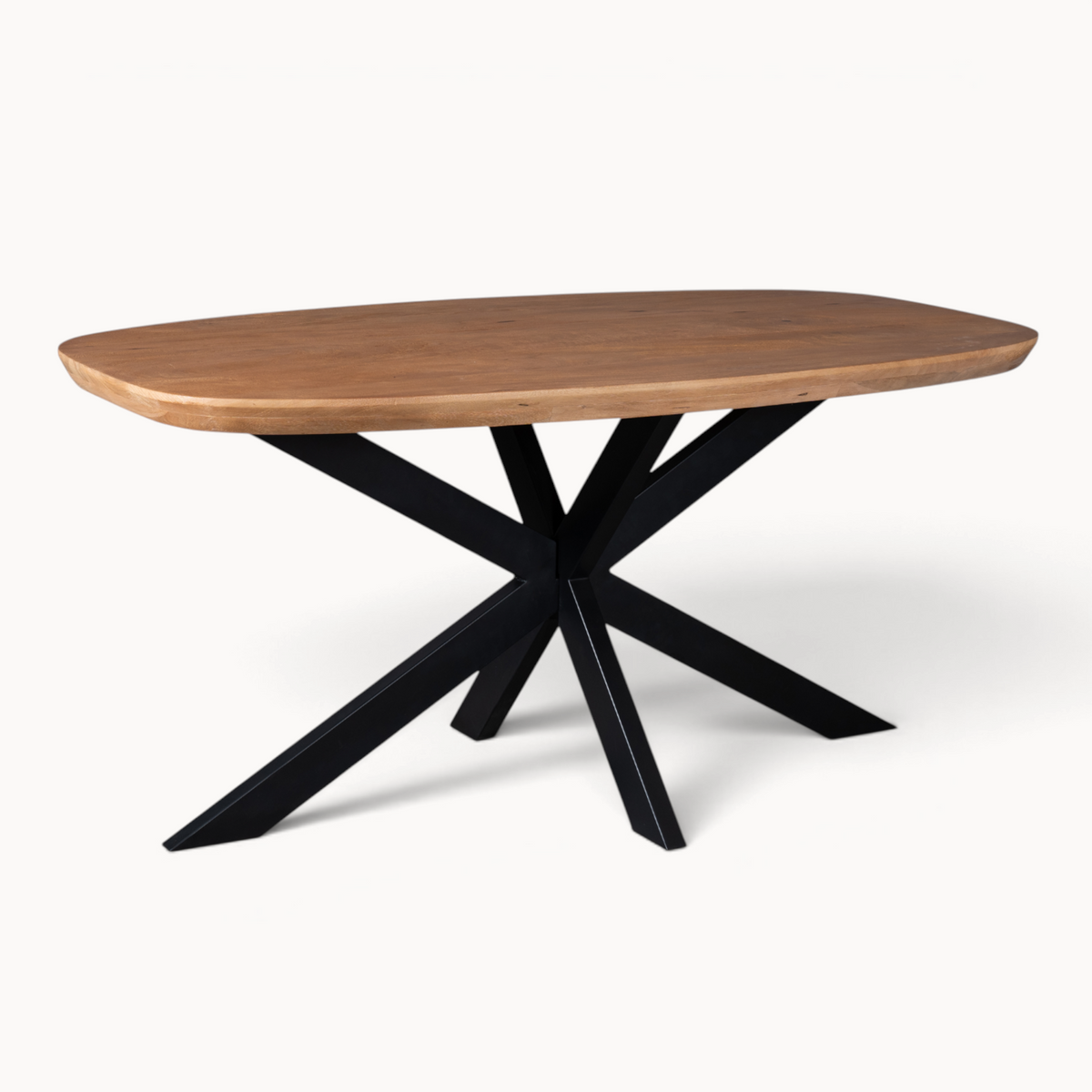 Aika Deens ovale eettafel Sova in naturel hout met een zwart metalen spinpoot onderstel