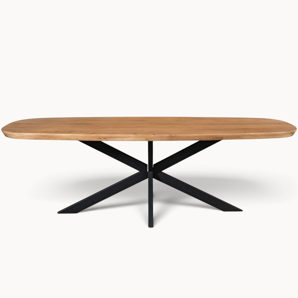 Aika Deens ovale eettafel Sova in naturel hout met een zwart metalen kruispoot onderstel