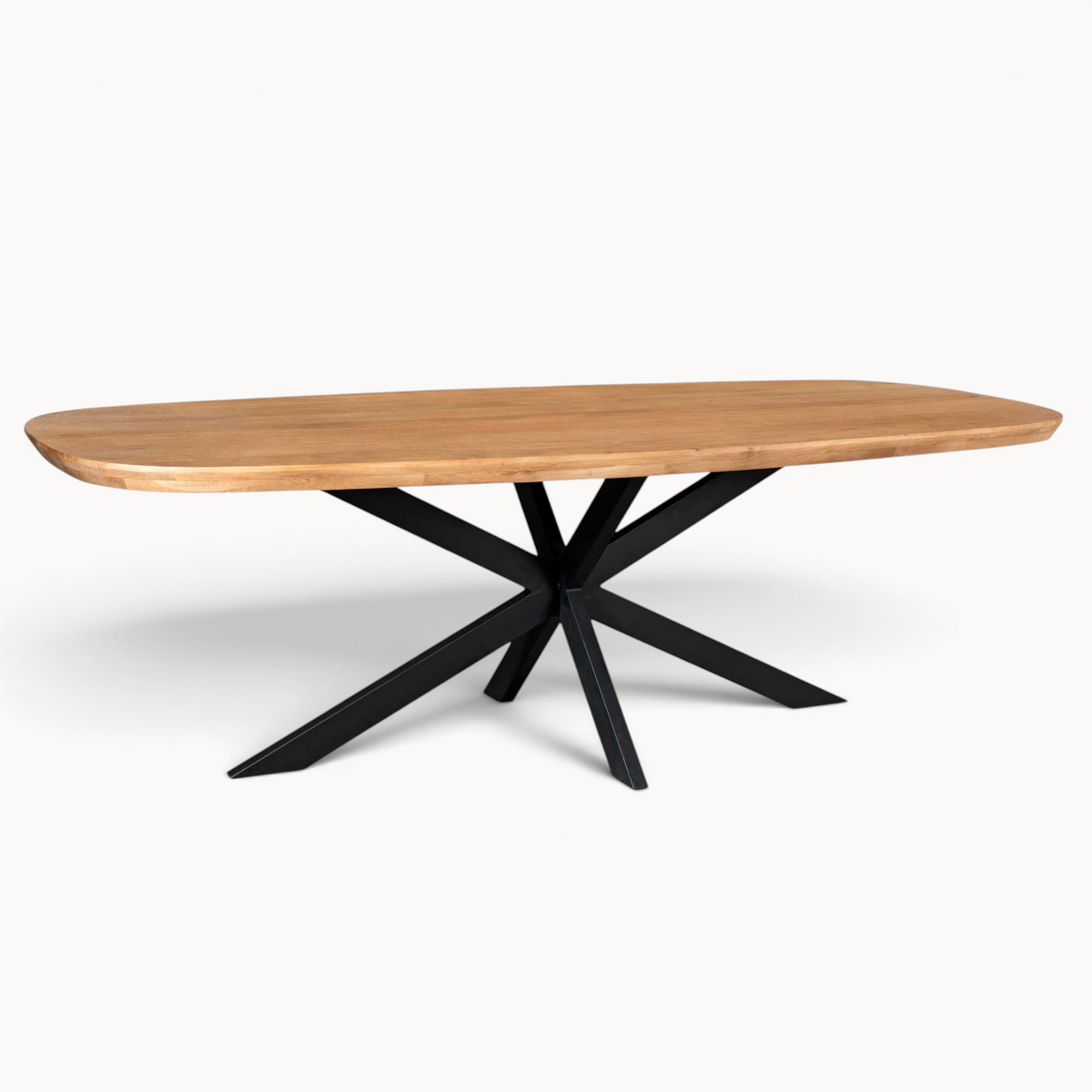 Aika Deens ovale eettafel Sova in naturel hout met een zwart metalen stervormig onderstel