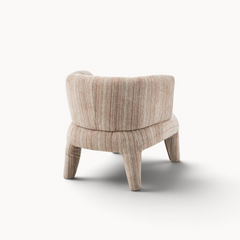 Aika Fauteuil Kaya fauteuil in beige gestreepte stof met een moderne ronde vormgeving en stevige poten