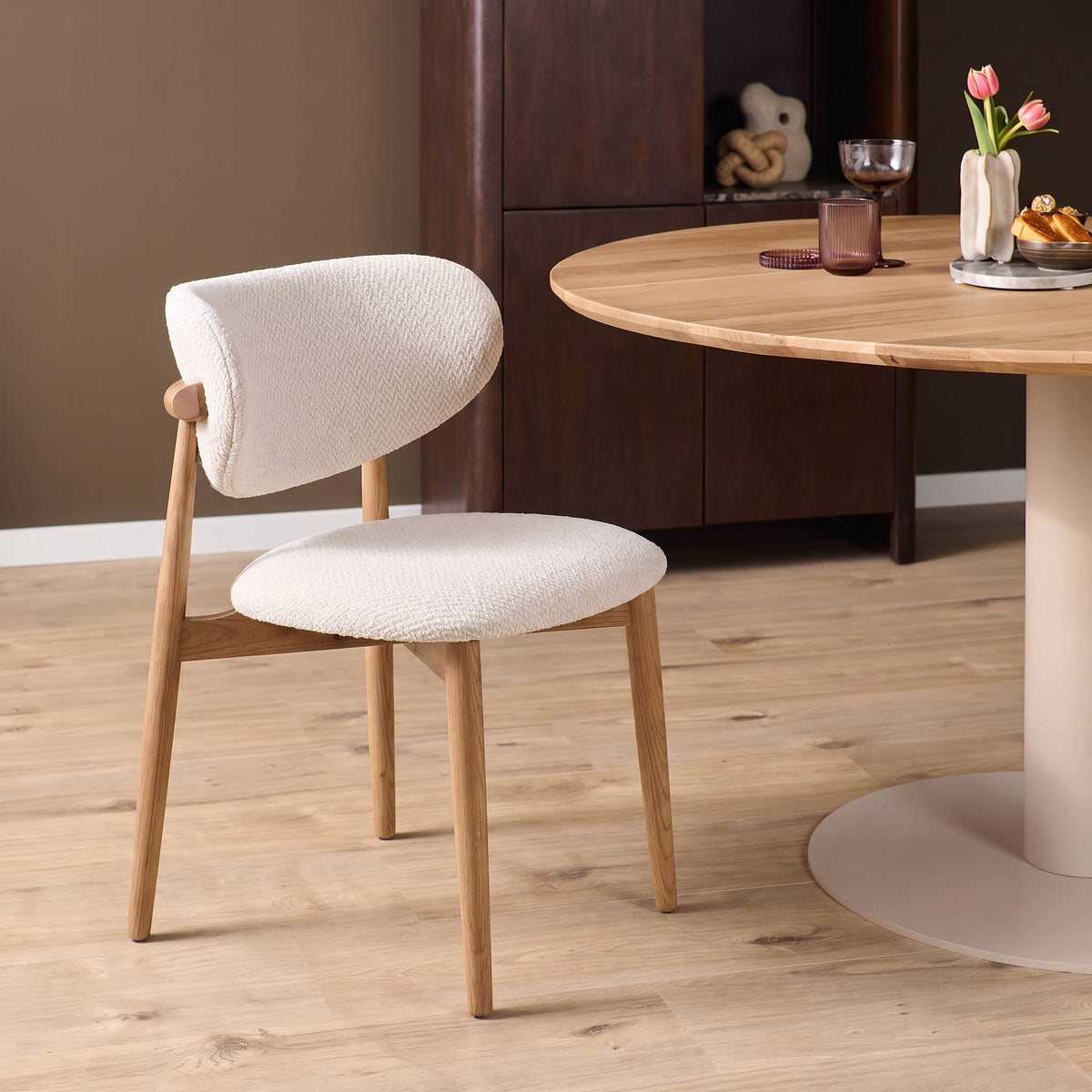 Eetkamerstoel Yanagi Naturel met eiken onderstel, productfoto