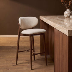 Barkruk Yanagi Naturel met walnoten onderstel, productfoto