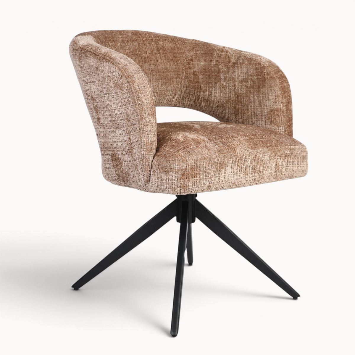 Aika draaibare eetkamerstoel Ame in beige gemêleerde stof met zwarte metalen poten en comfortabele armleuningen