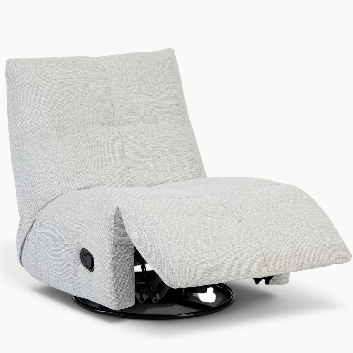 Aika Yasu relaxfauteuil in lichtgrijze stof met een modern draaibaar onderstel en verstelbare voetensteun