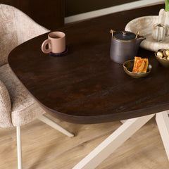 Eettafel Sova Ovaal Bruin met zandkleurige poot