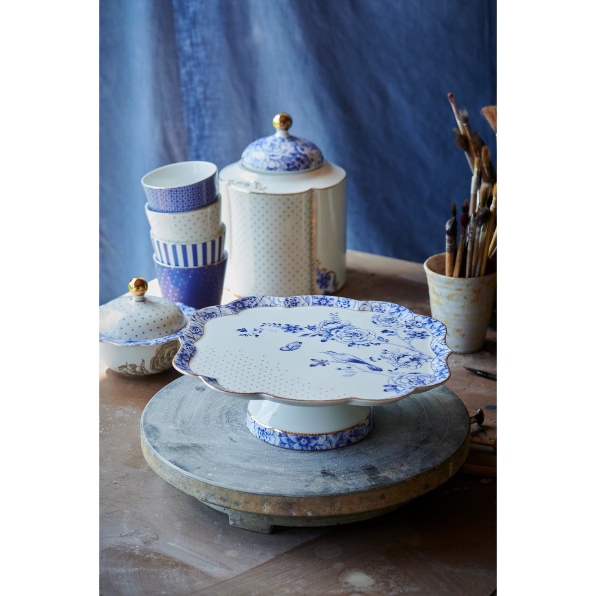 Mini Cake Tray Royal White 24x24cm
