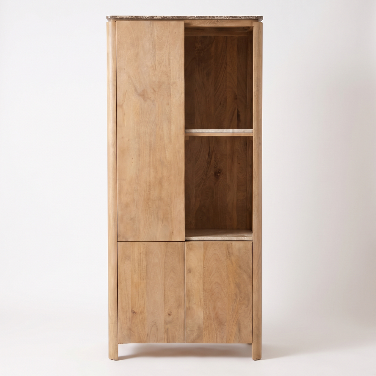 Aika Vakkenkast Iwa Links naturel hout met bruin marmeren bovenblad en beige marmeren legplanken, vooraanzicht op witte achtergrond.